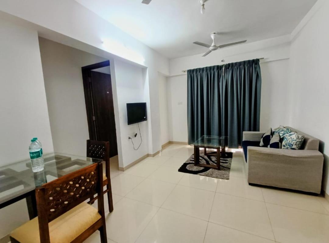 Ornate Service Apartments Poona Buitenkant foto