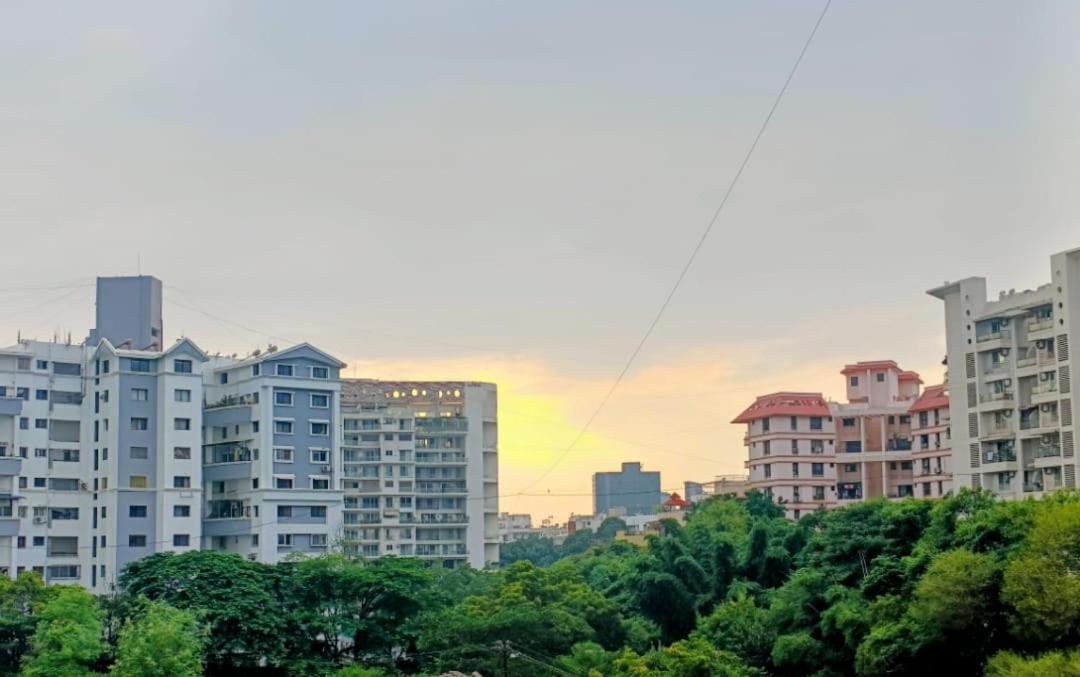Ornate Service Apartments Poona Buitenkant foto
