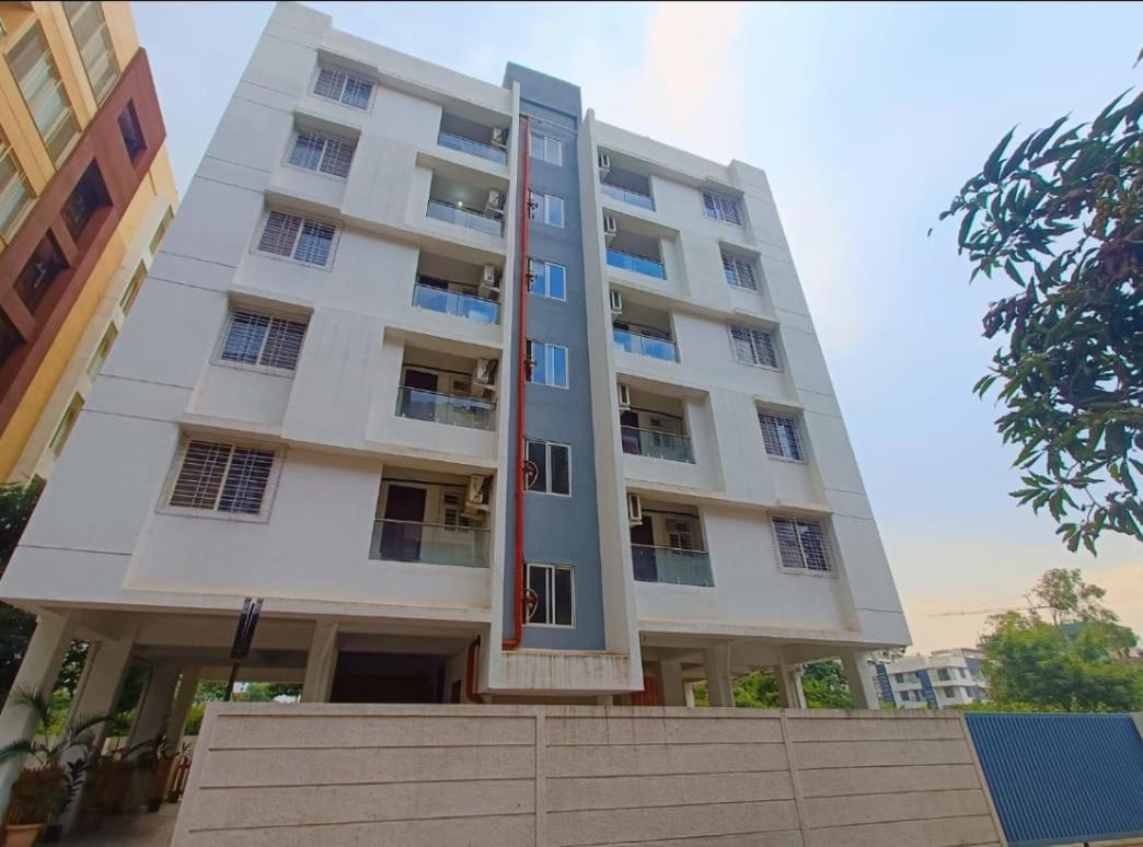 Ornate Service Apartments Poona Buitenkant foto